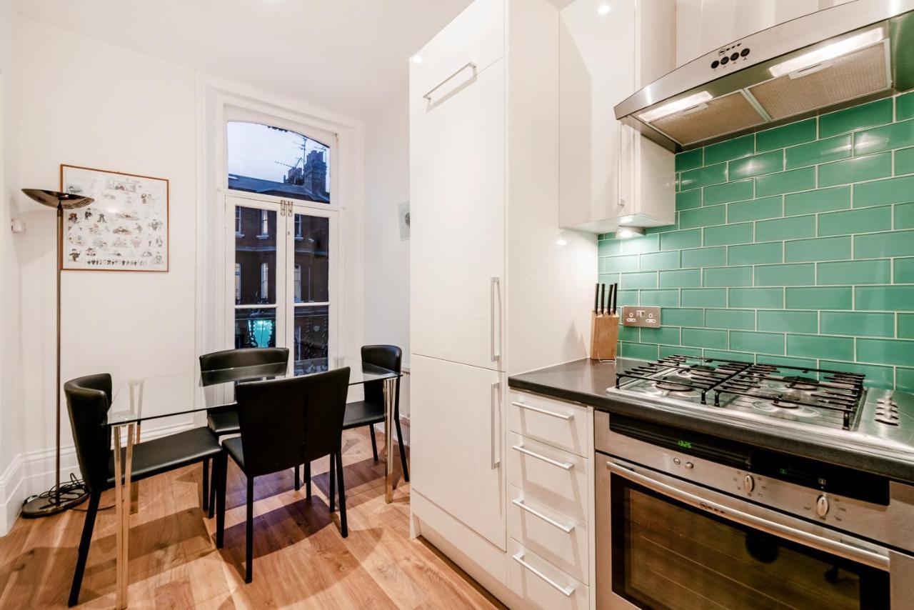 Lovely 2 Bedroom Flat In The Heart Of Chelsea London Eksteriør billede